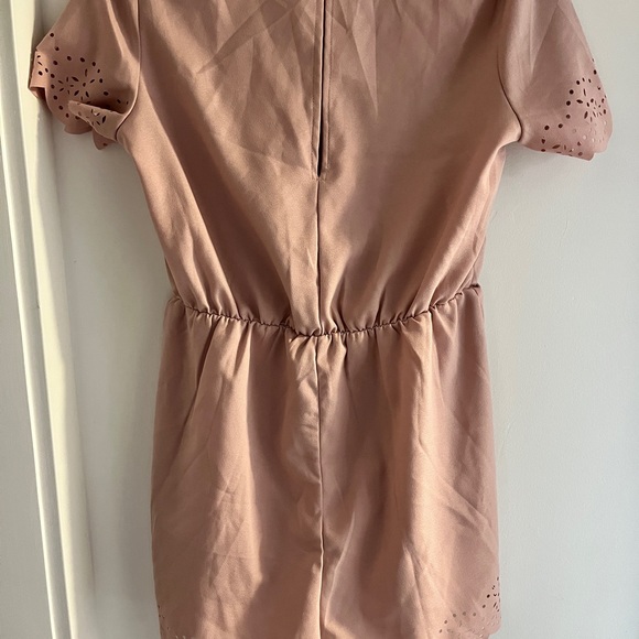 SHEIN romper with lace detail - Picture 3 of 3